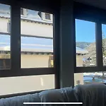 Lägenhet Biescas Suites *