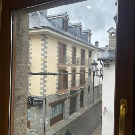 Biescas Suites Appartement